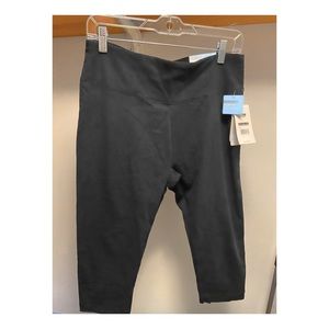 Marika Capri Running Pants/Leggings